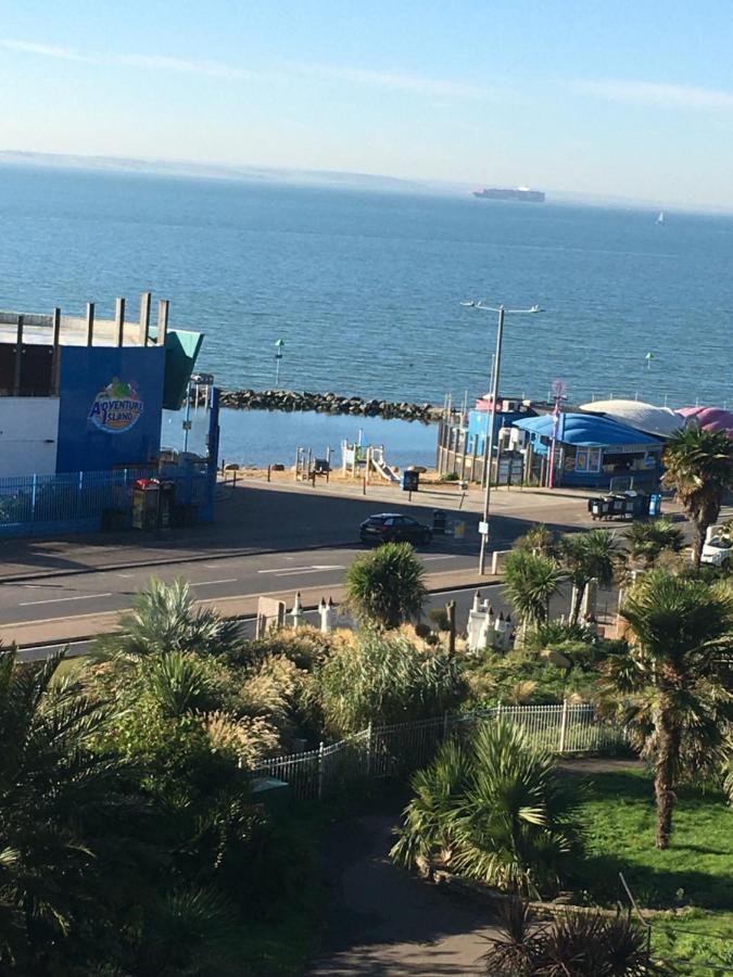 Beresford 1St Floor Seafront Apartment Southend-on-Sea Kültér fotó